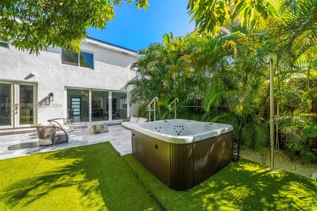 3166 Royal Palm Ave, Miami Beach FL 33140 - Miami Beach, FL - Photo 2
