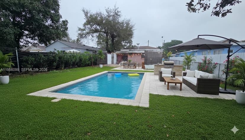 2764 NW 31st St, Miami FL 33142