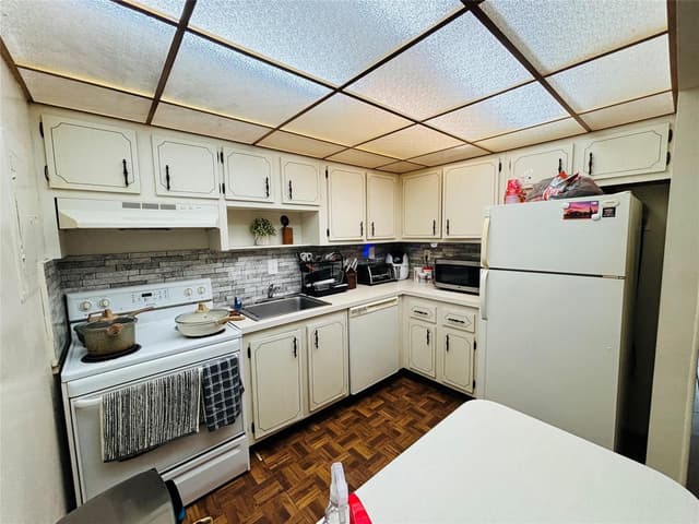 7300 NW 17th Street # 202, Plantation FL 33313 - Plantation, FL - Photo 7