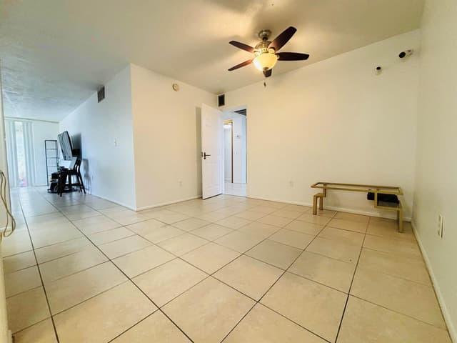 7300 NW 17th Street # 202, Plantation FL 33313 - Plantation, FL - Photo 5