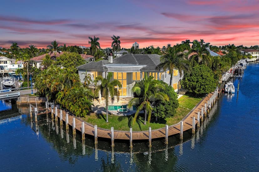 2330 NE 31st Court, Lighthouse Point FL 33064