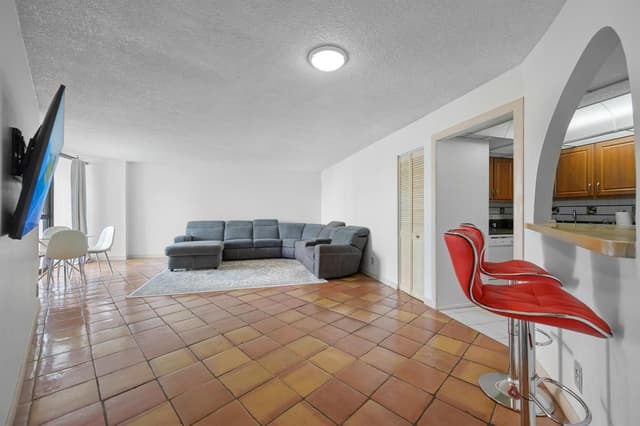 600 Parkview Drive, Hallandale Beach FL 33009 - Hallandale Beach, FL - Photo 7