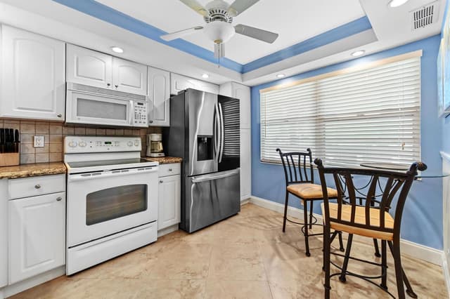 3204 Portofino Point # H2, Coconut Creek FL 33066 - Coconut Creek, FL - Photo 6