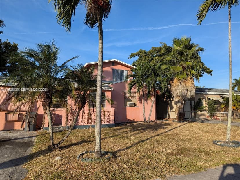 1853 Taft St, Hollywood FL 33020