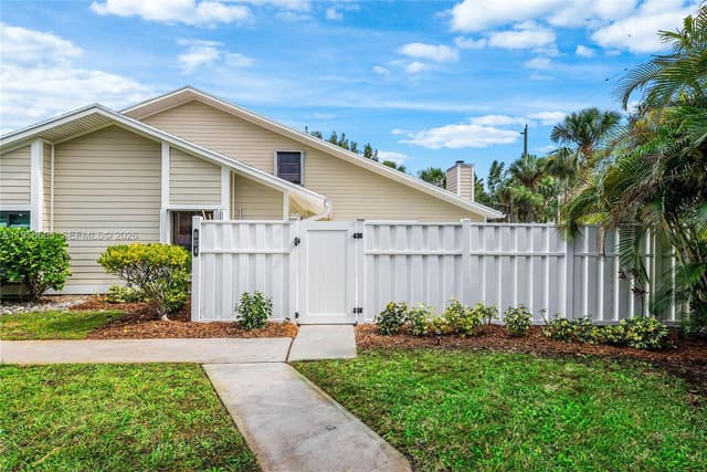 804 Summerwinds Ln, Jupiter FL 33458 - Jupiter, FL - Photo 2