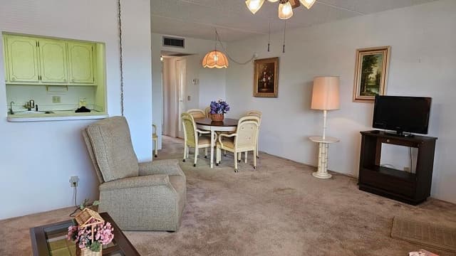 300 Village Green Circle S # 209, Palm Springs FL 33461 - Palm Springs, FL - Photo 7