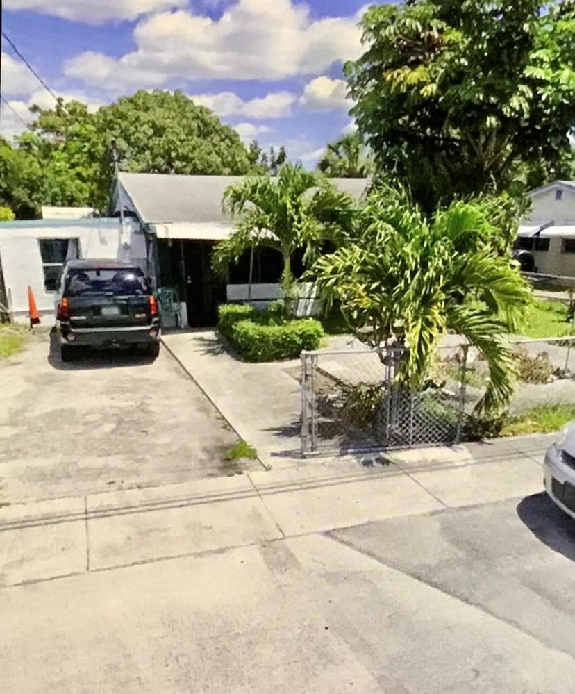 5663 Flagler Street, Hollywood FL 33023