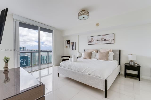 485 Brickell Ave # 4706, Miami FL 33131 - Miami, FL - Photo 6