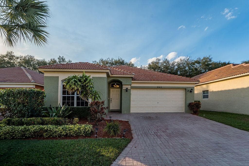 8063 Via Hacienda, Riviera Beach FL 33418 - Riviera Beach, FL - Photo 1