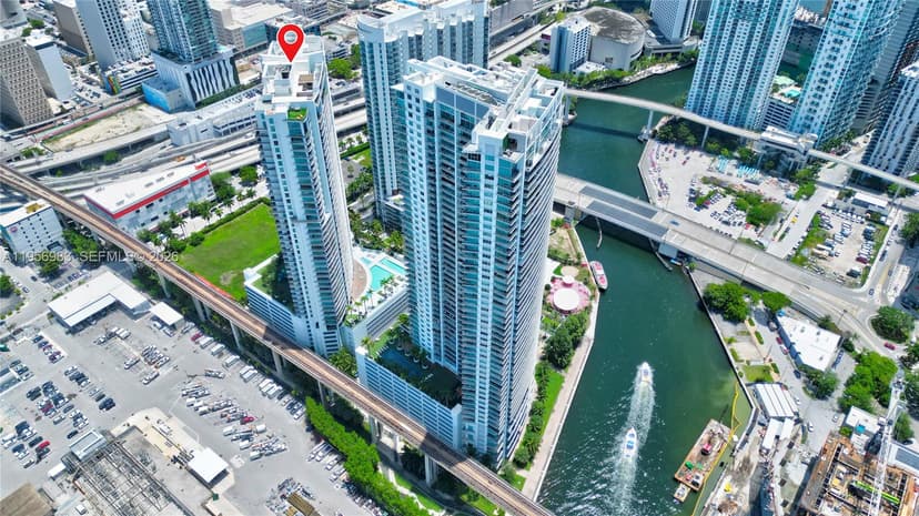 90 SW 3rd St # 10, Miami FL 33130