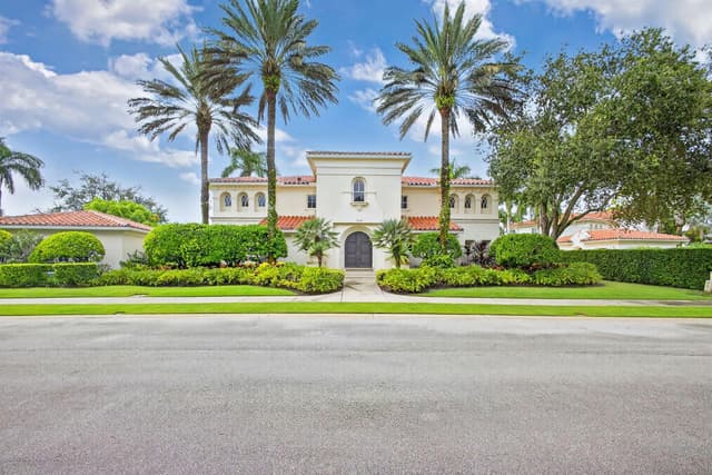 11912 Palma Drive, Palm Beach Gardens FL 33418 - Palm Beach Gardens, FL - Photo 2