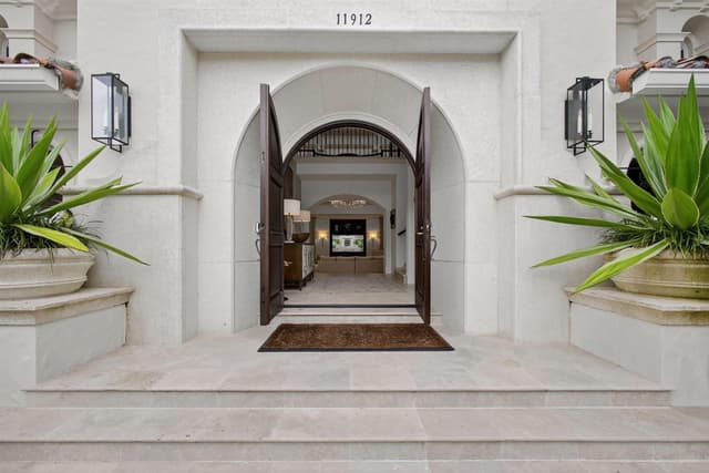 11912 Palma Drive, Palm Beach Gardens FL 33418 - Palm Beach Gardens, FL - Photo 6