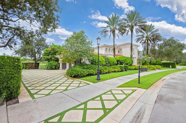 11912 Palma Drive, Palm Beach Gardens FL 33418 - Palm Beach Gardens, FL - Photo 3