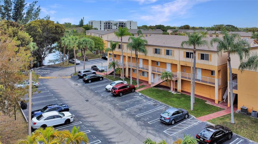 6205 Kendale Lakes Cir # 289, Miami FL 33183