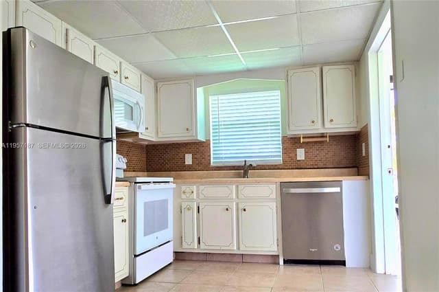 5300 Washington St # I205, Hollywood FL 33021 - Hollywood, FL - Photo 4