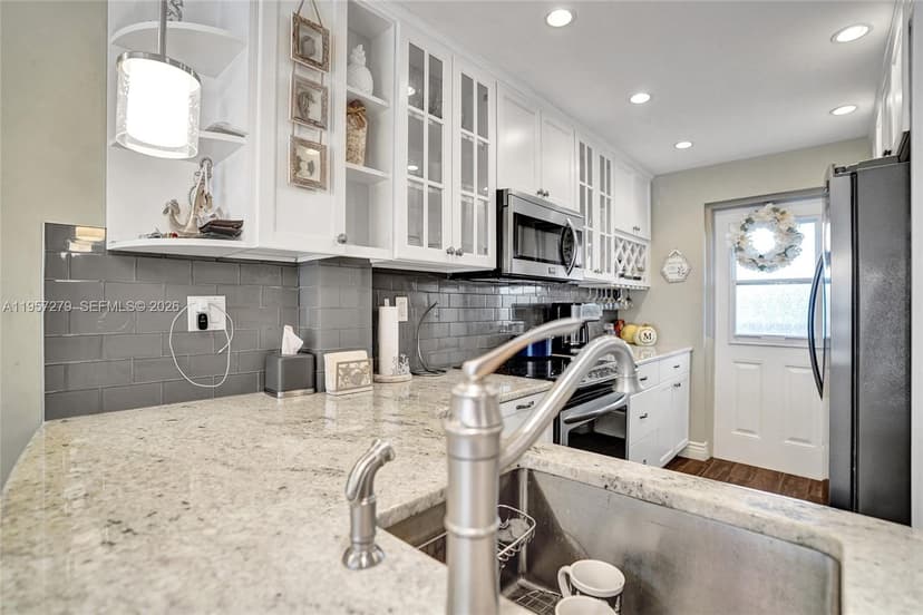 1301 E Hillsboro Blvd # 307, Deerfield Beach FL 33441