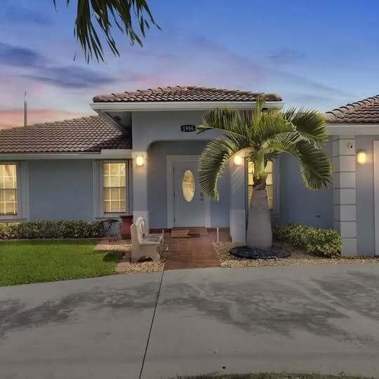 1906 N N A St Street, FL 33460 - Photo 3
