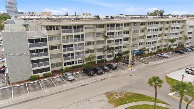 330 SE 2nd St # 501G, Hallandale Beach FL 33009 - Hallandale Beach, FL - Photo 4