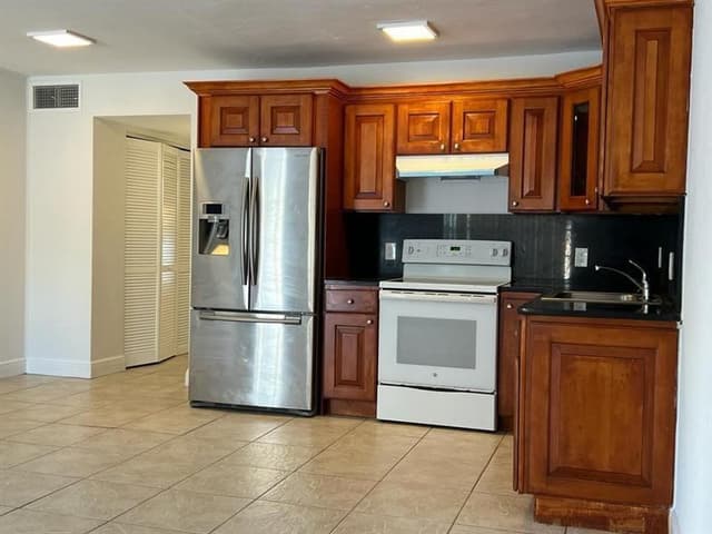 7851 Dunham Boulevard # 4, Miami FL 33138 - Miami, FL - Photo 5