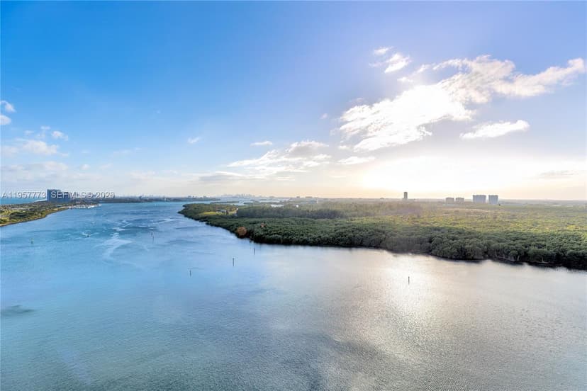 300 Bayview Dr # 06, Sunny Isles Beach FL 33160