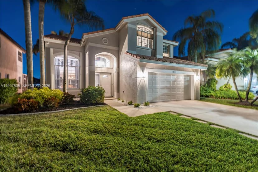 18159 SW 3rd St, Pembroke Pines FL 33029