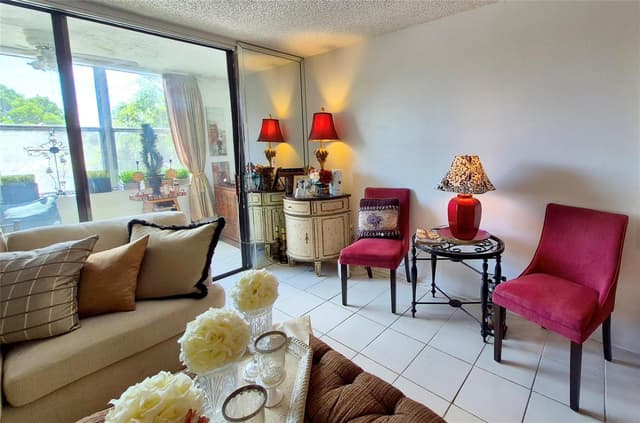 2840 Somerset Drive # 208m, Lauderdale Lakes FL 33311 - Lauderdale Lakes, FL - Photo 6