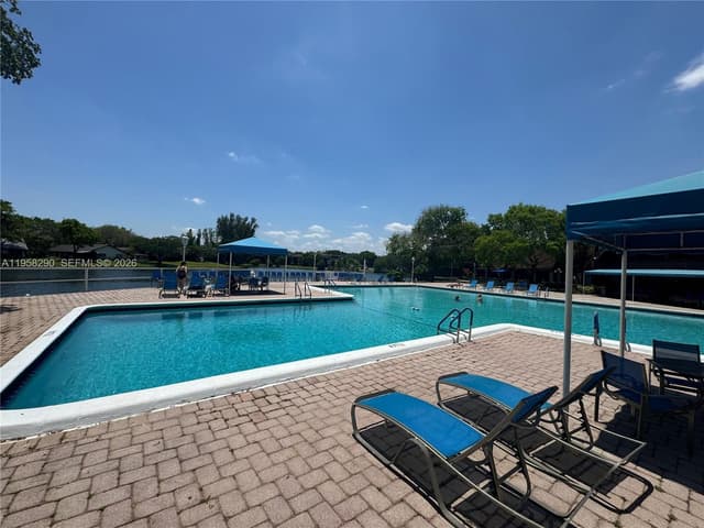 3720 Inverrary Dr # 2S, Lauderhill FL 33319 - Lauderhill, FL - Photo 4