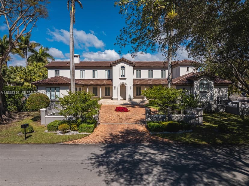 165 Paloma Dr, Coral Gables FL 33143
