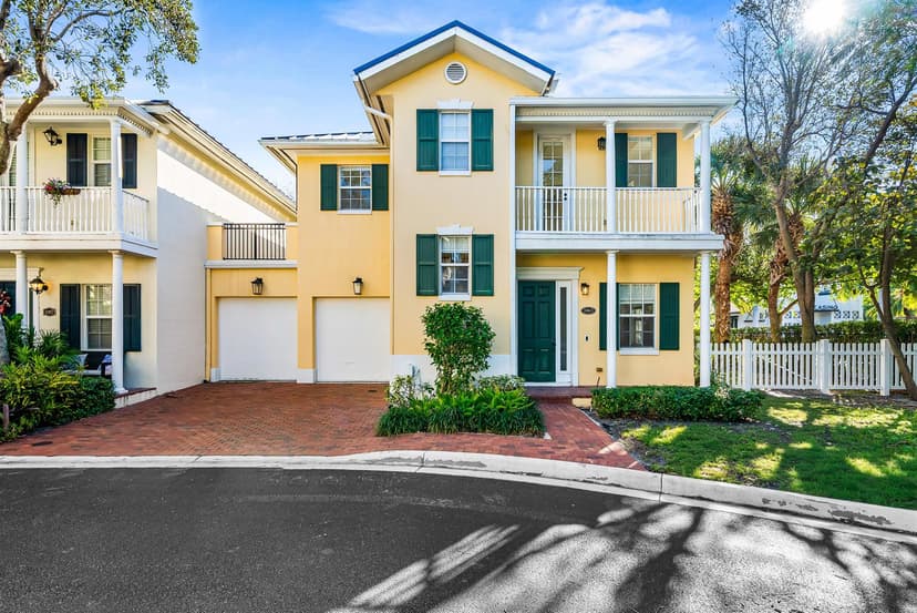 1063 E Heritage Club Circle, Delray Beach FL 33483