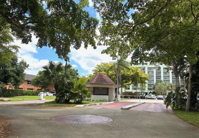 7050 NW 44th St # 708, Lauderhill FL 33319 - Lauderhill, FL - Photo 2