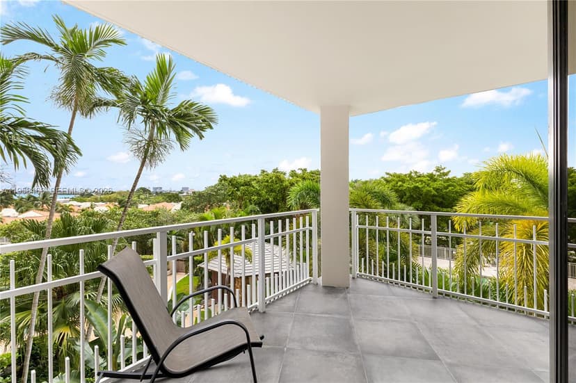 1000 Quayside Ter # 506, Miami FL 33138