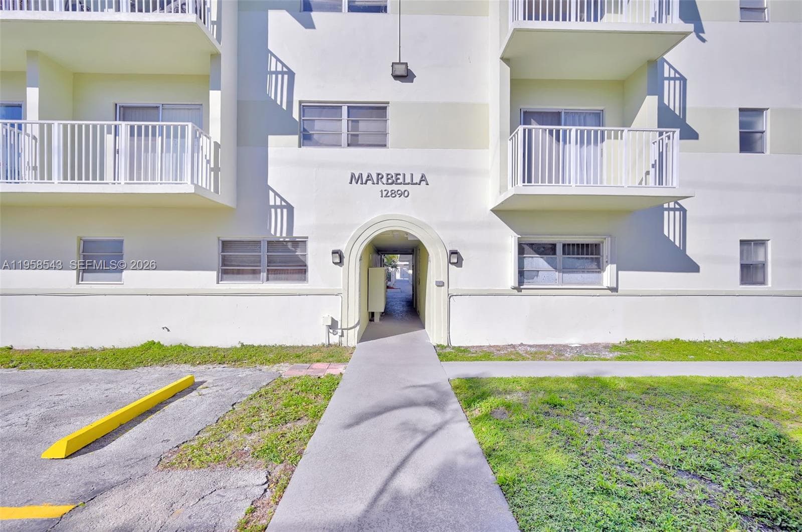 12890 NE 8th Ave # 208, North Miami FL 33161 - North Miami, FL - Photo 1