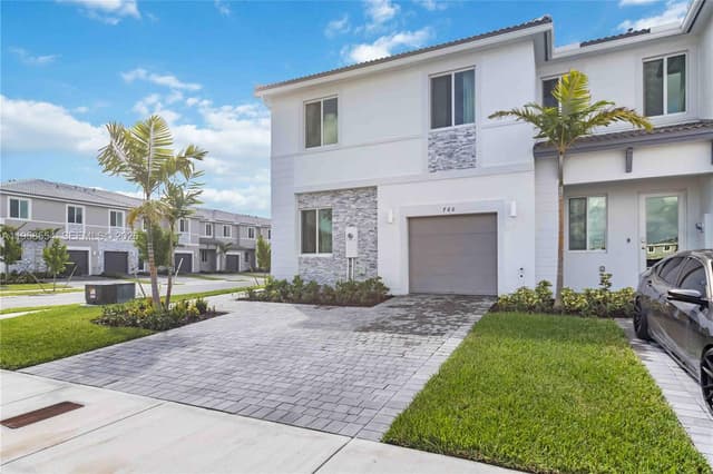 760 SE 13th Ct, Homestead FL 33034 - Homestead, FL - Photo 6