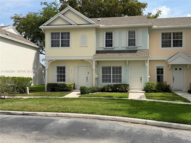 271 Duval Ct, Weston FL 33326 - Weston, FL - Photo 2