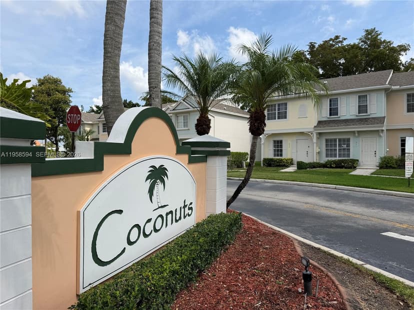 271 Duval Ct, Weston FL 33326