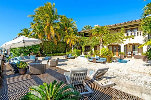 1398 Bay Dr, Miami Beach FL 33141 - Miami Beach, FL - Photo 4
