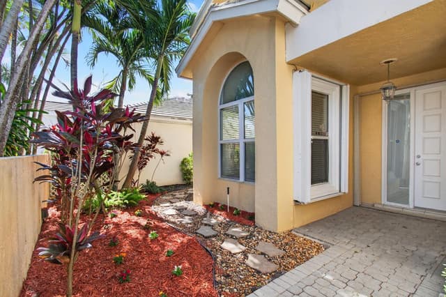 7848 Travlers Tree Drive, Boca Raton FL 33433 - Boca Raton, FL - Photo 2