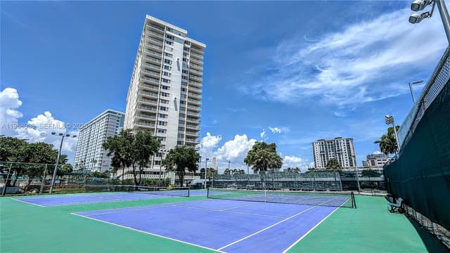 300 Bayview Dr # 206, Sunny Isles Beach FL 33160 - Sunny Isles Beach, FL - Photo 2