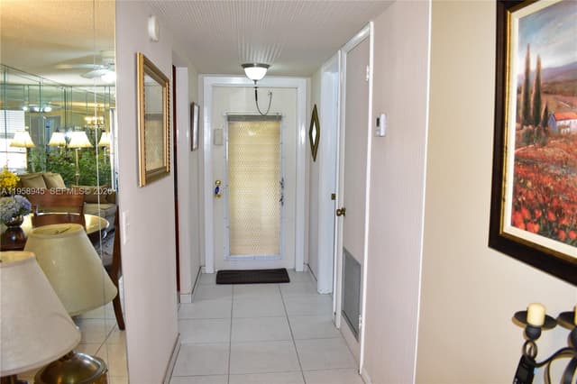 9801 Sunrise Lakes Blvd # 301, Sunrise FL 33322 - Sunrise, FL - Photo 3