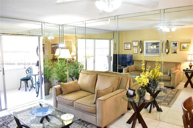 9801 Sunrise Lakes Blvd # 301, Sunrise FL 33322 - Sunrise, FL - Photo 5
