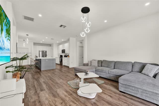 3472 NE 2nd St, Homestead FL 33033 - Homestead, FL - Photo 6