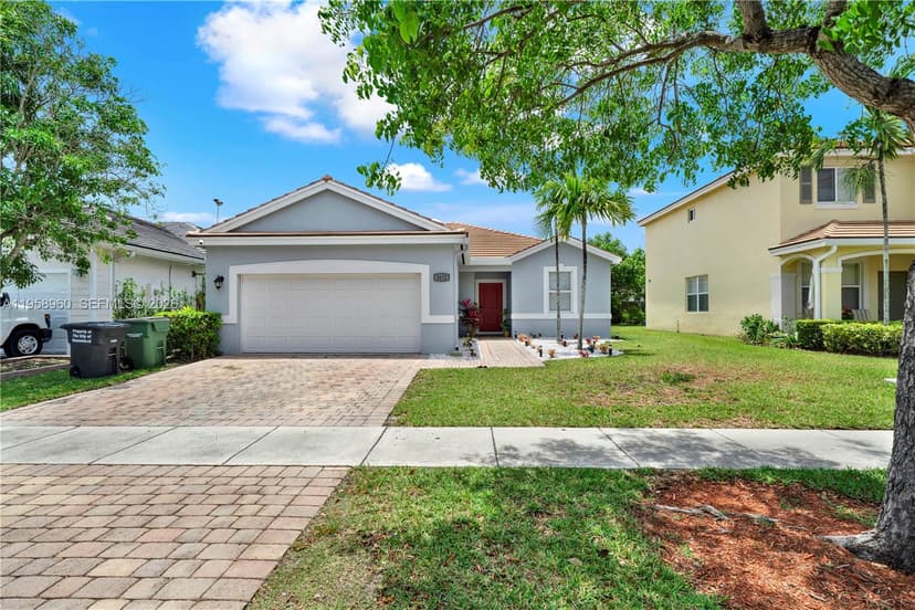 3472 NE 2nd St, Homestead FL 33033