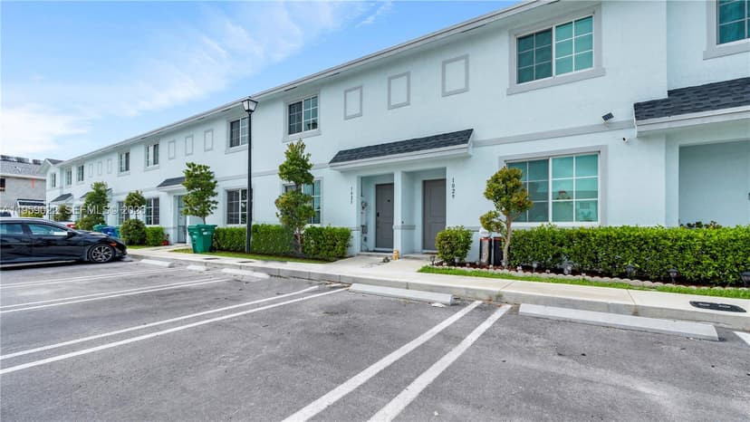 1025 NW 4th Ter, Florida City FL 33034