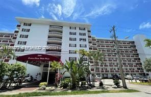 3660 NE 166th St # 611, North Miami Beach FL 33160 - North Miami Beach, FL - Photo 2