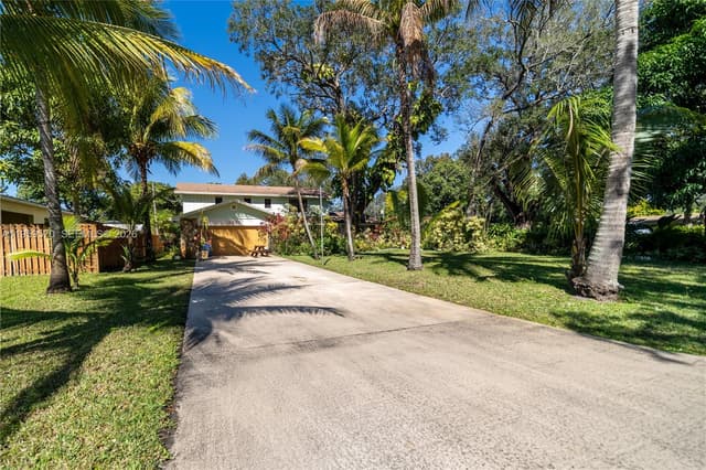 6337 SW 32nd St, Miramar FL 33023 - Miramar, FL - Photo 2