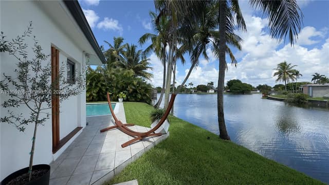 6705 Ficus Dr, Miramar FL 33023 - Miramar, FL - Photo 3