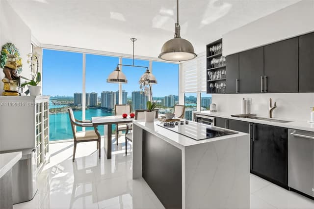 3370 Hidden Bay Dr # 2715, Aventura FL 33180 - Aventura, FL - Photo 2