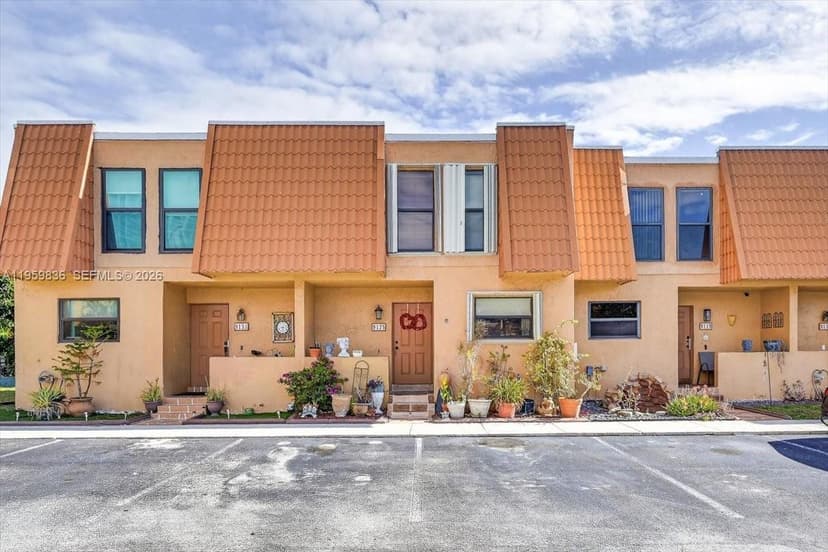 9125 Limetree Ln # 168, Pembroke Pines FL 33024