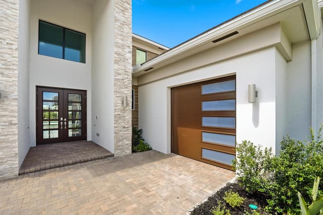 10140 Royal Ascot Avenue, Lake Worth FL 33449 - Lake Worth, FL - Photo 4