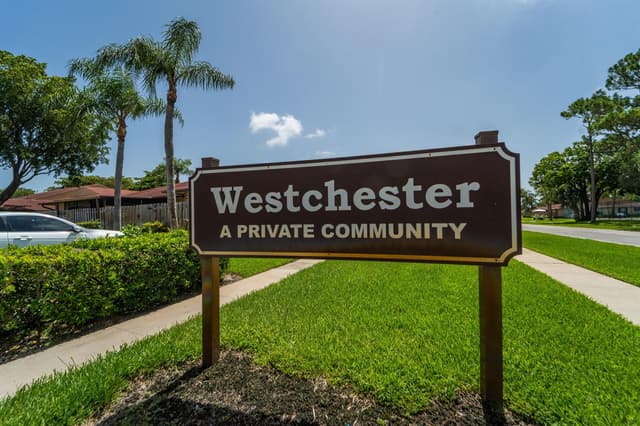 4413 Woodstock Drive # A, West Palm Beach FL 33409 - West Palm Beach, FL - Photo 2